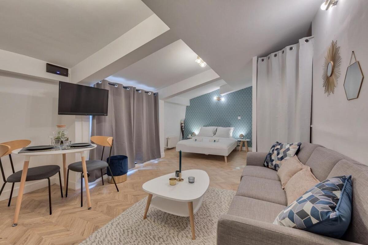Appartement Renove Proche Arc Triomphe - 2P Paris Bagian luar foto